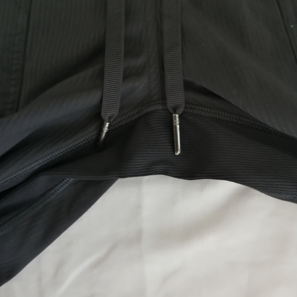 2023 Lululemon Dance Studio Crop Pants 25 Inch Cinch Hems in Black Size 2 - Picture 8 of 13